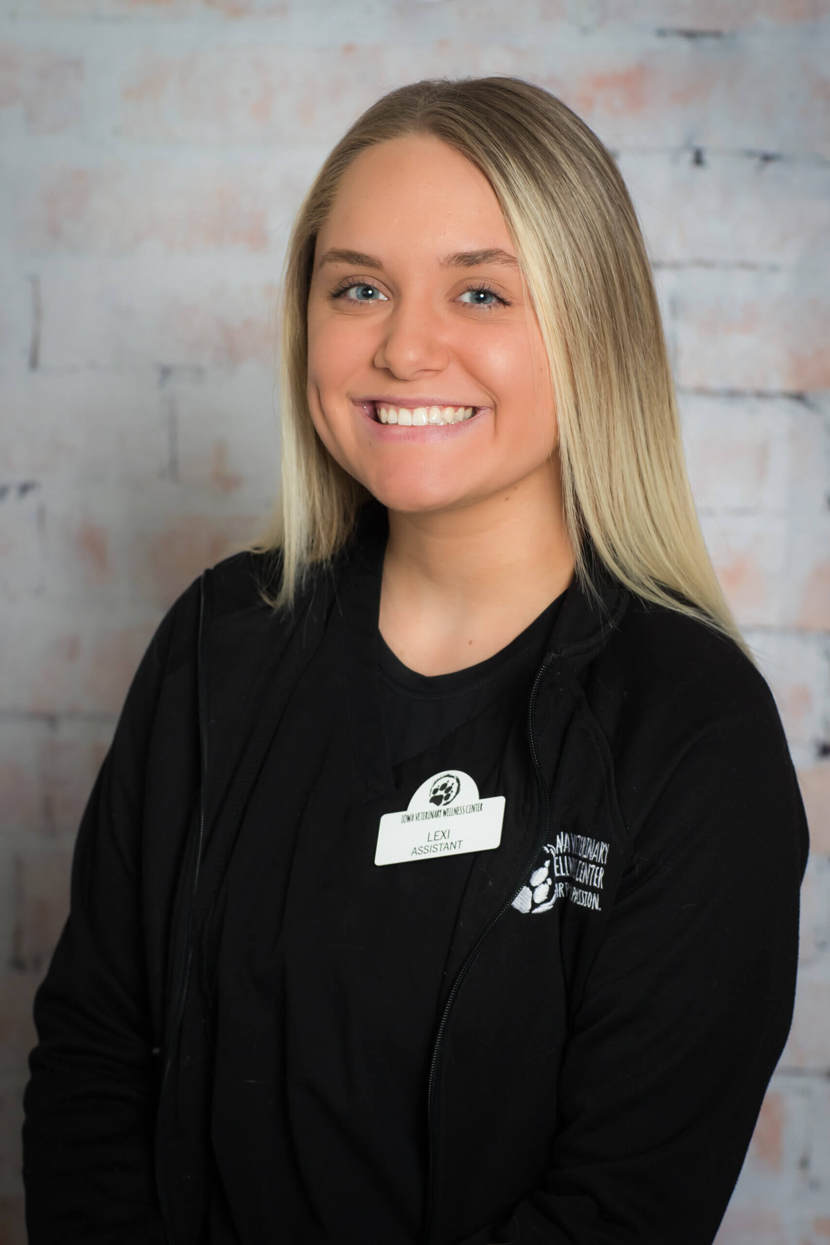 Lexi, Veterinary/Marketing Assistant Lexi, Veterinary/Marketing Assistant